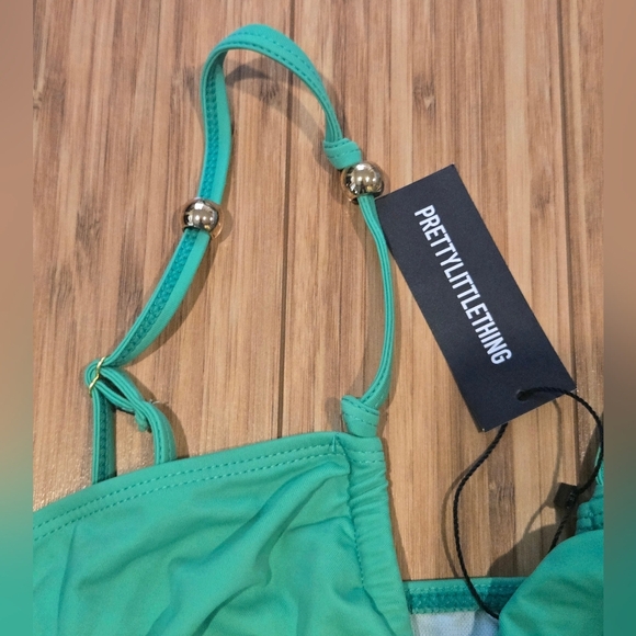 💚 NWT Pretty Little Thing High Waisted One-Piece Swimsuit - Picture 5 of 7